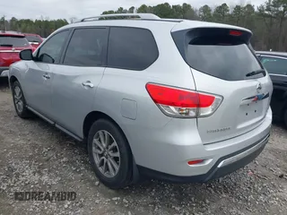 2015 Nissan Pathfinder S with VIN 5N1AR2MN9FC669494, listed as a IAAI auction lot 41488397 with 122,270 mi miles. Bid and sale history available at carsss.com. Image 3.