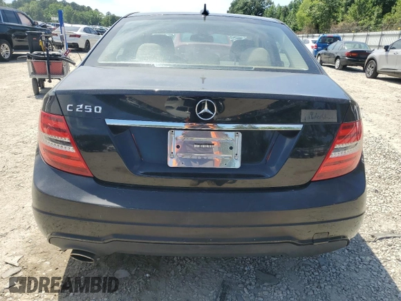 2012 Mercedes-Benz C 250 Sport z VIN WDDGF4HB9CR207602, wystawiony jako Copart lot #57763065 z przebiegiem 103 076 mil mil oraz Czysty tytuł • Clean title. Historia ofert i sprzedaży dostępna na DreamBid. Obrazek 6.