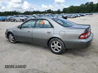 2001 Lexus ES 300 with VIN JT8BF28G615110977, listed as a Copart auction lot 55073025 with 194,948 mi miles and Salvage Title. Bid and sale history available at DreamBid. Image 2.
