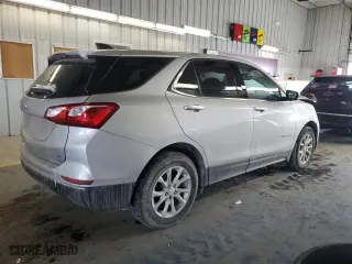 2020 Chevrolet Equinox LT with VIN 2GNAXKEV8L6160520, listed as a Copart auction lot 45737775 with 135,873 mi miles and Salvage Title. Bid and sale history available at carsss.com. Image 3.