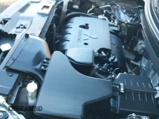 2019 Mitsubishi Outlander ES z VIN JA4AZ3A3XKZ024402, wystawiony jako IAAI lot #43528647 z przebiegiem 144 274 mil mil oraz . Historia ofert i sprzedaży dostępna na DreamBid. Obrazek 19.