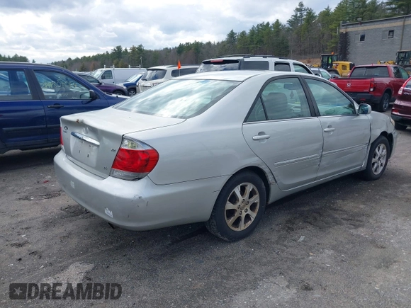2006 Toyota Camry LE z VIN 4T1BF30K96U119883, wystawiony jako IAAI lot #41858665 z przebiegiem 228 340 mil mil oraz . Historia ofert i sprzedaży dostępna na DreamBid. Obrazek 4.