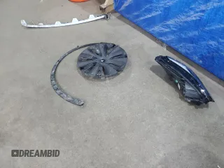 2024 Tesla Model Y Long Range с VIN 7SAYGDEE8RA266519, выставлен на аукционе Copart как лот 60899095 с пробегом Не указан миль и Списание • Salvage title. История ставок и продаж доступна на DreamBid. Изображение 12.