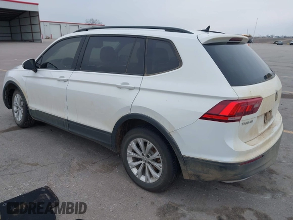 2020 Volkswagen Tiguan S with VIN 3VV1B7AX5LM079123, listed as a IAAI auction lot 41957273 with 89,449 mi miles and . Bid and sale history available at DreamBid. Image 3.