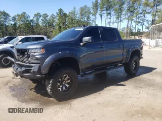 2020 Chevrolet Silverado 1500 LT z VIN 3GCUYDED2LG180241, wystawiony jako Copart lot #50213915 z przebiegiem 56 837 mil mil oraz Szkoda całkowita • Salvage title. Historia ofert i sprzedaży dostępna na DreamBid. Obrazek 1.