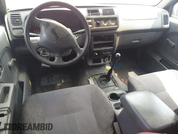 2000 Nissan Xterra XE z VIN 5N1DD28T0YC565788, wystawiony jako Copart lot #46197265 z przebiegiem 213 456 mil mil oraz Nie do naprawy • Non repairable. Historia ofert i sprzedaży dostępna na DreamBid. Obrazek 8.