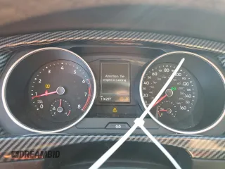 2020 Volkswagen Tiguan SE z VIN 3VV3B7AX8LM036808, wystawiony jako Copart lot #42124825 z przebiegiem 116 297 mil mil oraz Nie do naprawy. Historia ofert i sprzedaży dostępna na DreamBid. Obrazek 9.