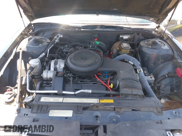 1986 Cadillac DeVille z VIN 1G6CD4783G4204155, wystawiony jako IAAI lot #42229194 z przebiegiem 131 360 mil mil oraz . Historia ofert i sprzedaży dostępna na DreamBid. Obrazek 10.