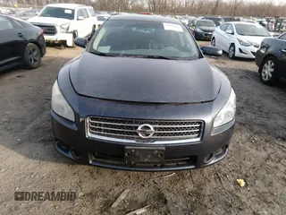 2010 Nissan Maxima SV z VIN 1N4AA5AP6AC838629, wystawiony jako IAAI lot #41005123 z przebiegiem 230 559 mil mil oraz . Historia ofert i sprzedaży dostępna na DreamBid. Obrazek 12.