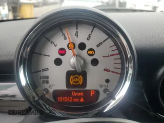 2012 MINI Hardtop S with VIN WMWSV3C56CTY17072, listed as a Copart auction lot 58275165 with 101,542 mi miles and Salvage title. Bid and sale history available at DreamBid. Image 9.