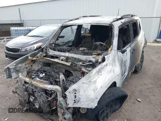 2020 Jeep Renegade Latitude z VIN ZACNJBBB7LPK97681, wystawiony jako IAAI lot #42317945 z przebiegiem Nie podano mil oraz . Historia ofert i sprzedaży dostępna na DreamBid. Obrazek 6.
