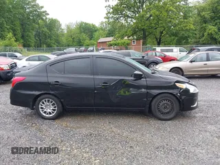 2017 Nissan Versa SV z VIN 3N1CN7AP2HL885581, wystawiony jako IAAI lot #42235494 z przebiegiem 129 189 mil mil oraz . Historia ofert i sprzedaży dostępna na DreamBid. Obrazek 14.