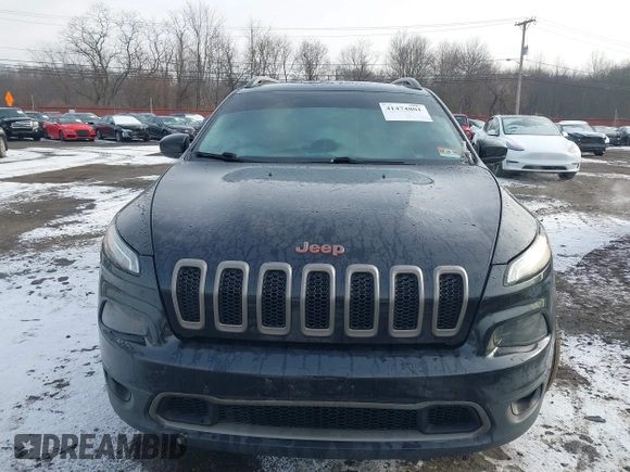 2016 Jeep Cherokee Latitude with VIN 1C4PJMCS1GW326557, listed as a IAAI auction lot 41474801 with 207,805 mi miles. Bid and sale history available at carsss.com. Image 6.