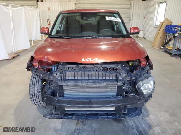 2022 Kia Soul LX with VIN KNDJ23AU0N7827822, listed as a Copart auction lot 89010055 with 33,072 mi miles and Salvage Title. Bid and sale history available at carsss.com. Image 5.