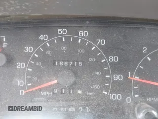 2000 Ford F-250 XL with VIN 1FTNX21L9YED56676, listed as a IAAI auction lot 42390087 with 186,715 mi miles and . Bid and sale history available at DreamBid. Image 16.