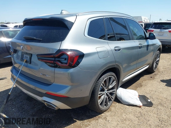 2024 BMW X3 sDrive30i z VIN 5UX43DP09R9W84494, wystawiony jako IAAI lot #41981761 z przebiegiem 14 066 mil mil oraz . Historia ofert i sprzedaży dostępna na DreamBid. Obrazek 4.