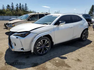2025 Lexus UX 300h z VIN JTHUCJDHXS2001225, wystawiony jako Copart lot #55670245 z przebiegiem 4205 mil mil oraz Tytuł czysty. Historia ofert i sprzedaży dostępna na DreamBid. Obrazek 1.