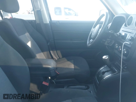 2016 Jeep Patriot Sport with VIN 1C4NJPBA7GD525125, listed as a IAAI auction lot 42603484 with 132,614 mi miles and . Bid and sale history available at DreamBid. Image 5.