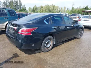 2015 Nissan Altima S z VIN 1N4AL3AP9FN340953, wystawiony jako IAAI lot #42305610 z przebiegiem 260 497 mil mil oraz . Historia ofert i sprzedaży dostępna na DreamBid. Obrazek 4.
