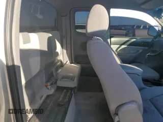 2006 Toyota Tacoma PreRunner z VIN 5TETX62NX6Z148881, wystawiony jako Copart lot #88404045 z przebiegiem 173 761 mil mil oraz Czysty tytuł • Clean title. Historia ofert i sprzedaży dostępna na DreamBid. Obrazek 10.