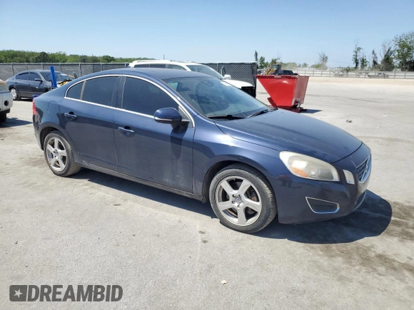 2013 Volvo S60 T5 Premier with VIN YV1612FS5D2208052, listed as a Copart auction lot 52948905 with 113,263 mi miles and Clean Title. Bid and sale history available at carsss.com. Image 4.