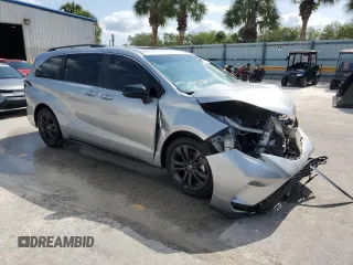 2022 Toyota Sienna XSE with VIN 5TDXRKEC9NS133380, listed as a Copart auction lot 43124635 with 31,600 mi miles and Non repairable. Bid and sale history available at DreamBid. Image 4.