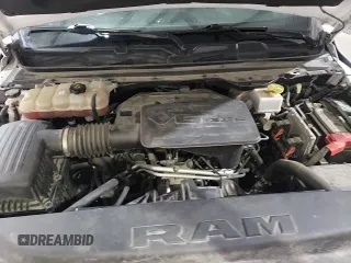 2020 Ram 1500 Big Horn z VIN 1C6RRFBG4LN351261, wystawiony jako Copart lot #49561995 z przebiegiem 86 666 mil mil oraz Szkoda całkowita • Salvage title. Historia ofert i sprzedaży dostępna na DreamBid. Obrazek 15.