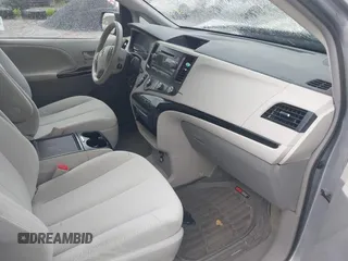 2012 Toyota Sienna LE AAS with VIN 5TDKK3DC8CS227401, listed as a IAAI auction lot 39425988 with 165,982 mi miles. Bid and sale history available at carsss.com. Image 5.