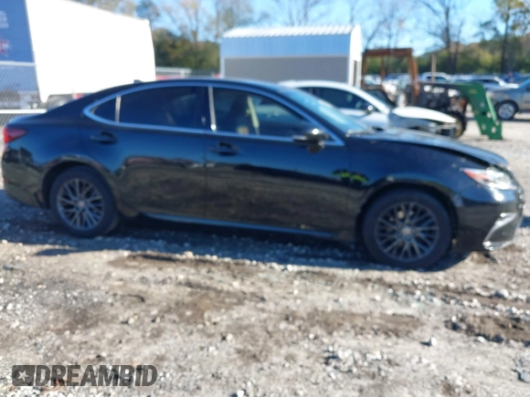 2018 Lexus ES with VIN 58ABK1GG7JU085607, listed as a IAAI auction lot 40888764 with 123,116 mi miles. Bid and sale history available at carsss.com. Image 13.