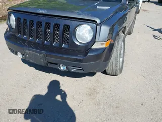 2011 Jeep Patriot Latitude z VIN 1J4NF1GB4BD251417, wystawiony jako IAAI lot #42318026 z przebiegiem 176 097 mil mil oraz . Historia ofert i sprzedaży dostępna na DreamBid. Obrazek 15.