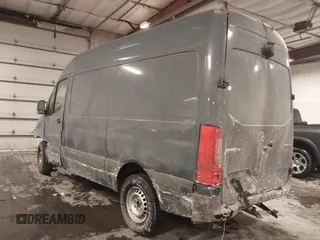 2019 Mercedes-Benz Sprinter Cargo with VIN WD4PF0CD5KP088412, listed as a IAAI auction lot 41618741 with 135,848 mi miles. Bid and sale history available at carsss.com. Image 3.