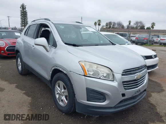 2015 Chevrolet Trax LT with VIN 3GNCJLSB2FL212718, listed as a IAAI auction lot 41657861 with 136,155 mi miles. Bid and sale history available at carsss.com. Image 1.