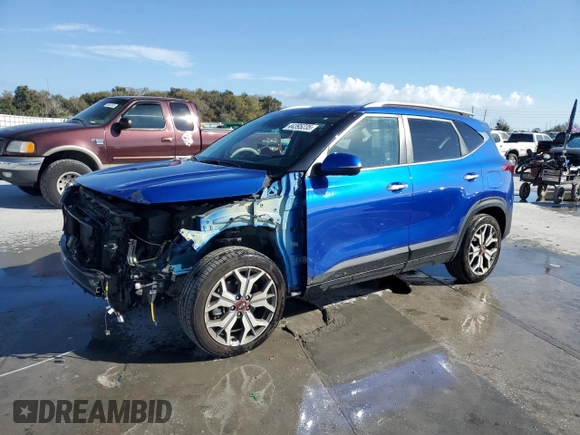 2021 Kia Seltos SX with VIN KNDETCA21M7072840, listed as a Copart auction lot 44395235 with 56,496 mi miles and Salvage Title. Bid and sale history available at carsss.com. Image 1.