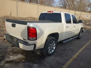 2011 GMC Sierra 1500 Denali z VIN 3GTP2XE20BG152905, wystawiony jako IAAI lot #41079419 z przebiegiem 158 192 mil mil oraz . Historia ofert i sprzedaży dostępna na DreamBid. Obrazek 4.