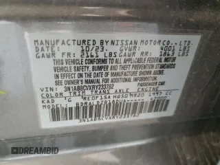 2024 Nissan Sentra SV z VIN 3N1AB8CVXRY233782, wystawiony jako Copart lot #60501435 z przebiegiem 28 629 mil mil oraz Czysty tytuł • Clean title. Historia ofert i sprzedaży dostępna na DreamBid. Obrazek 12.