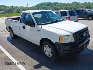 2005 Ford F-150 XL с VIN 1FTRF12205NB73862, выставлен на аукционе IAAI как лот 42197227 с пробегом 221 335 миль миль и . История ставок и продаж доступна на DreamBid. Изображение 1.