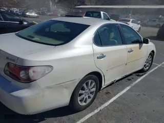 2003 Lexus ES 300 with VIN JTHBF30G036003700, listed as a IAAI auction lot 41626640 with 128,807 mi miles. Bid and sale history available at carsss.com. Image 12.