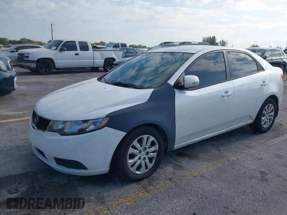 2013 Kia Forte EX with VIN KNAFU4A23D5731338, listed as a IAAI auction lot 42067997 with 130,300 mi miles. Bid and sale history available at carsss.com. Image 2.