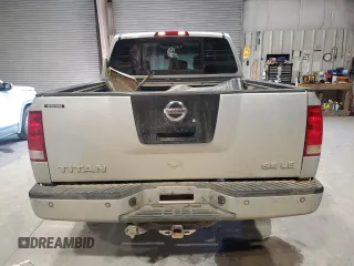 2007 Nissan Titan SE z VIN 1N6BA07B87N226908, wystawiony jako Copart lot #86951184 z przebiegiem 233 741 mil mil oraz Szkoda całkowita • Salvage title. Historia ofert i sprzedaży dostępna na DreamBid. Obrazek 6.