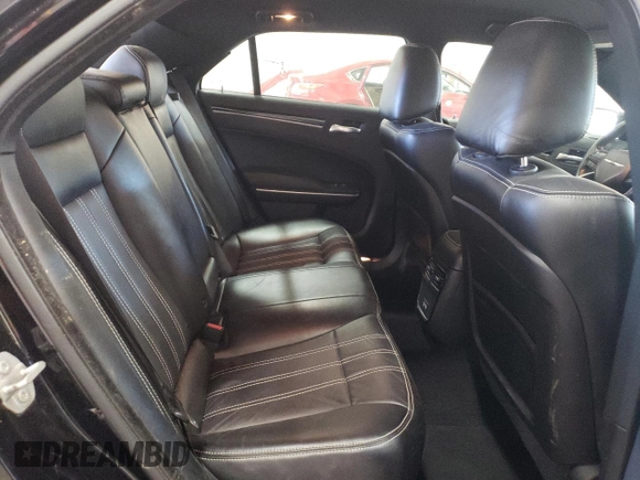 2020 Chrysler 300 S z VIN 2C3CCABGXLH145751, wystawiony jako Copart lot #46607105 z przebiegiem 75 546 mil mil oraz Szkoda całkowita • Salvage title. Historia ofert i sprzedaży dostępna na DreamBid. Obrazek 10.