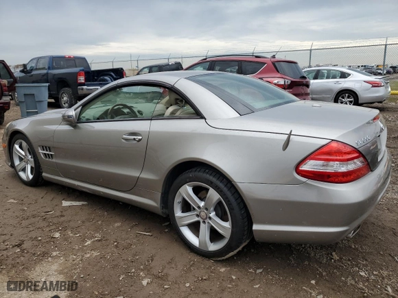 2009 Mercedes-Benz SL-Class V8 with VIN WDBSK71F49F143492, listed as a Copart auction lot 88757425 with 89,117 mi miles and Salvage Title. Bid and sale history available at carsss.com. Image 2.