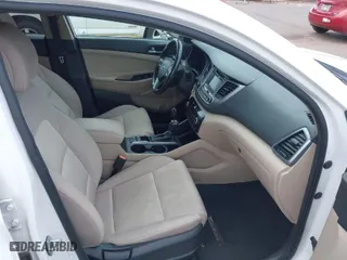 2016 Hyundai Tucson Limited with VIN KM8J33A22GU130857, listed as a IAAI auction lot 41821095 with 78,894 mi miles. Bid and sale history available at carsss.com. Image 5.