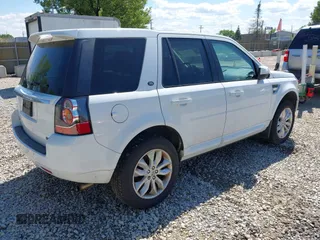 2013 Land Rover LR2 HSE Lux z VIN SALFT2BG5DH339442, wystawiony jako IAAI lot #42348872 z przebiegiem 131 043 mil mil oraz . Historia ofert i sprzedaży dostępna na DreamBid. Obrazek 4.
