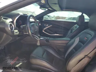 2017 Chevrolet Camaro 2SS with VIN 1G1FH3D75H0101258, listed as a Copart auction lot 77250814 with 38,098 mi miles and Salvage Title. Bid and sale history available at carsss.com. Image 7.