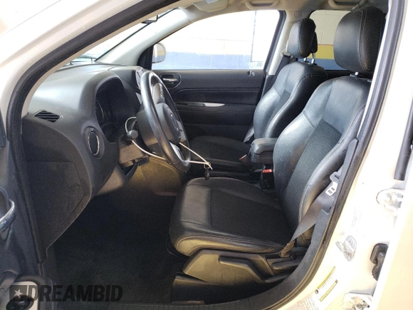 2016 Jeep Compass Latitude with VIN 1C4NJCEB2GD651390, listed as a Copart auction lot 46271055 with 140,003 mi miles and Clean Title. Bid and sale history available at carsss.com. Image 7.