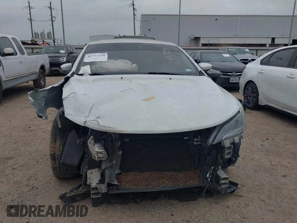 2015 Chrysler 200 C with VIN 1C3CCCCBXFN562510, listed as a IAAI auction lot 41833656 with 118,416 mi miles and . Bid and sale history available at carsss.com. Image 6.
