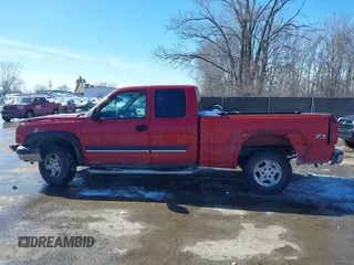 2003 Chevrolet Silverado 1500 LS with VIN 2GCEK19T931230082, listed as a IAAI auction lot 41625382 with 204,638 mi miles. Bid and sale history available at carsss.com. Image 14.