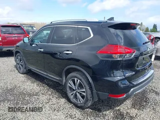 2017 Nissan Rogue SL with VIN 5N1AT2MV9HC868890, listed as a IAAI auction lot 41924174 with 91,037 mi miles. Bid and sale history available at carsss.com. Image 3.