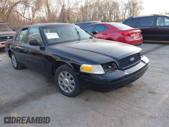 2001 Ford Crown Victoria Police Interceptor z VIN 2FAFP71W91X190763, wystawiony jako IAAI lot #41781221 z przebiegiem 181 087 mil mil oraz . Historia ofert i sprzedaży dostępna na DreamBid. Obrazek 1.