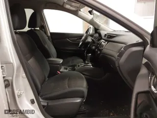 2019 Nissan Rogue SV with VIN 5N1AT2MV1KC798213, listed as a IAAI auction lot 41617636 with 60,305 mi miles. Bid and sale history available at carsss.com. Image 5.